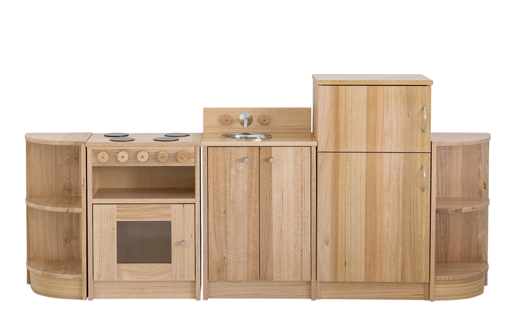 Tas Oak Kitchen Set, Fridge & Quarter Circles