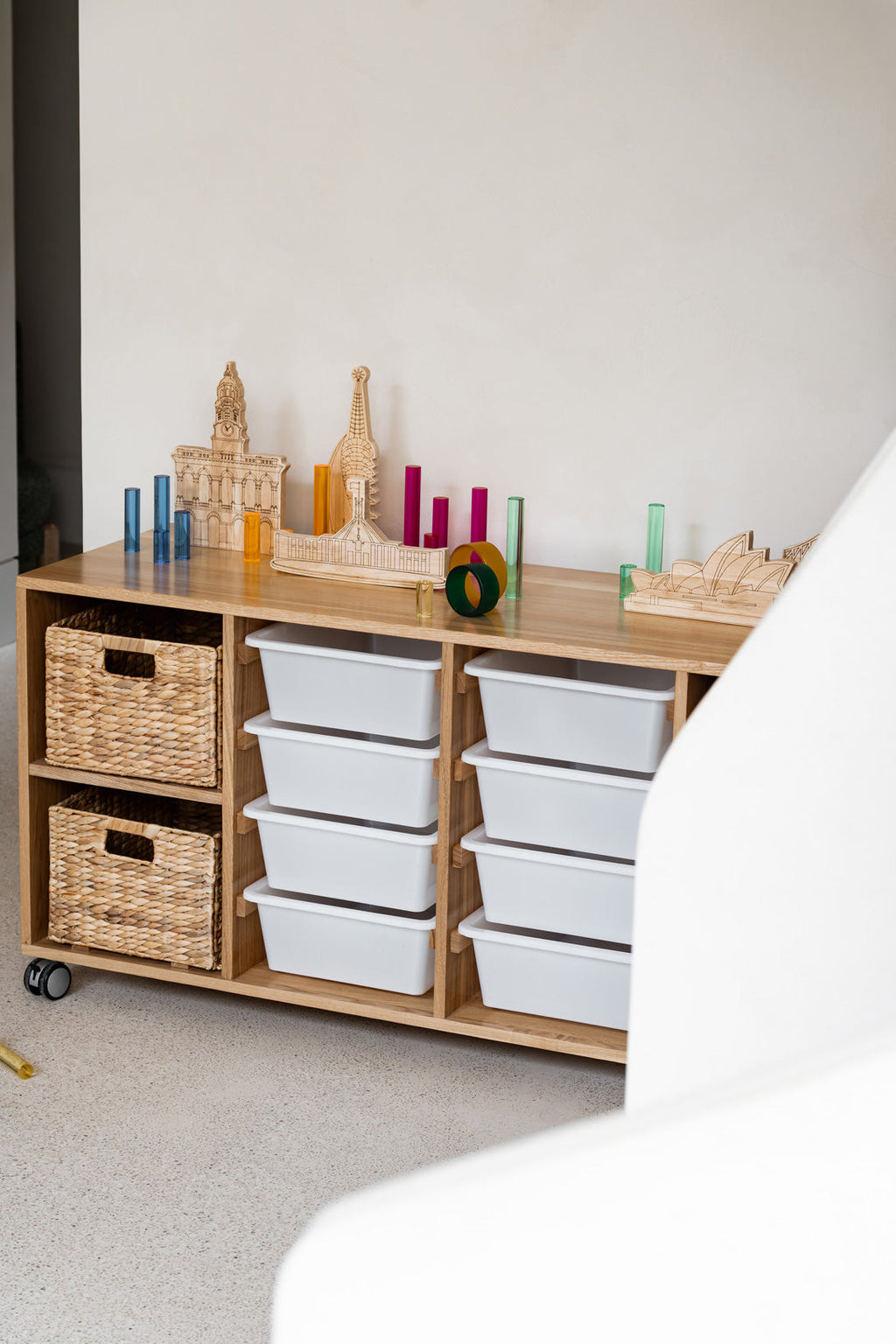 Tas Oak Multi Storage Unit
