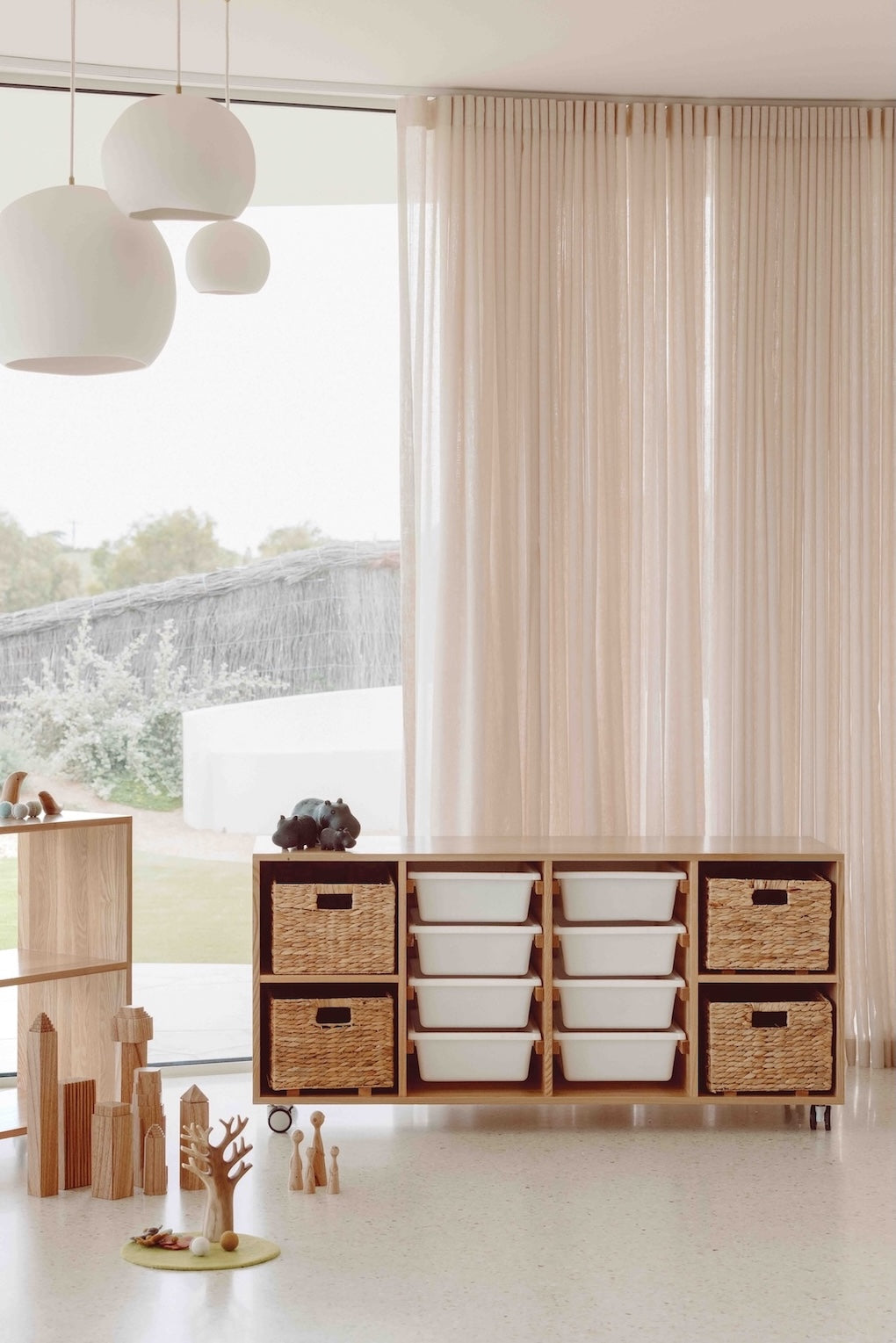 Tas Oak Multi Storage Unit