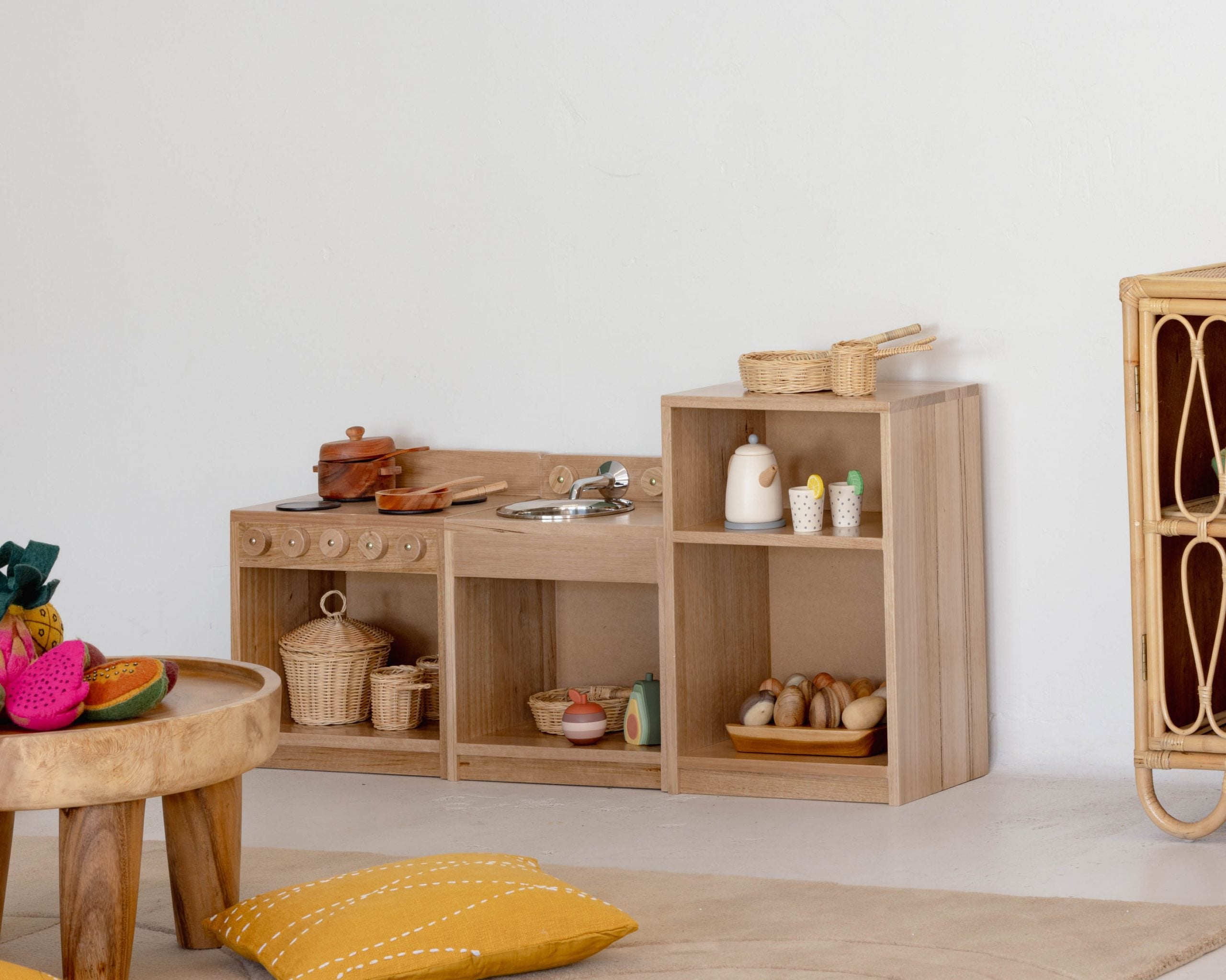 Tas Oak Baby Sink