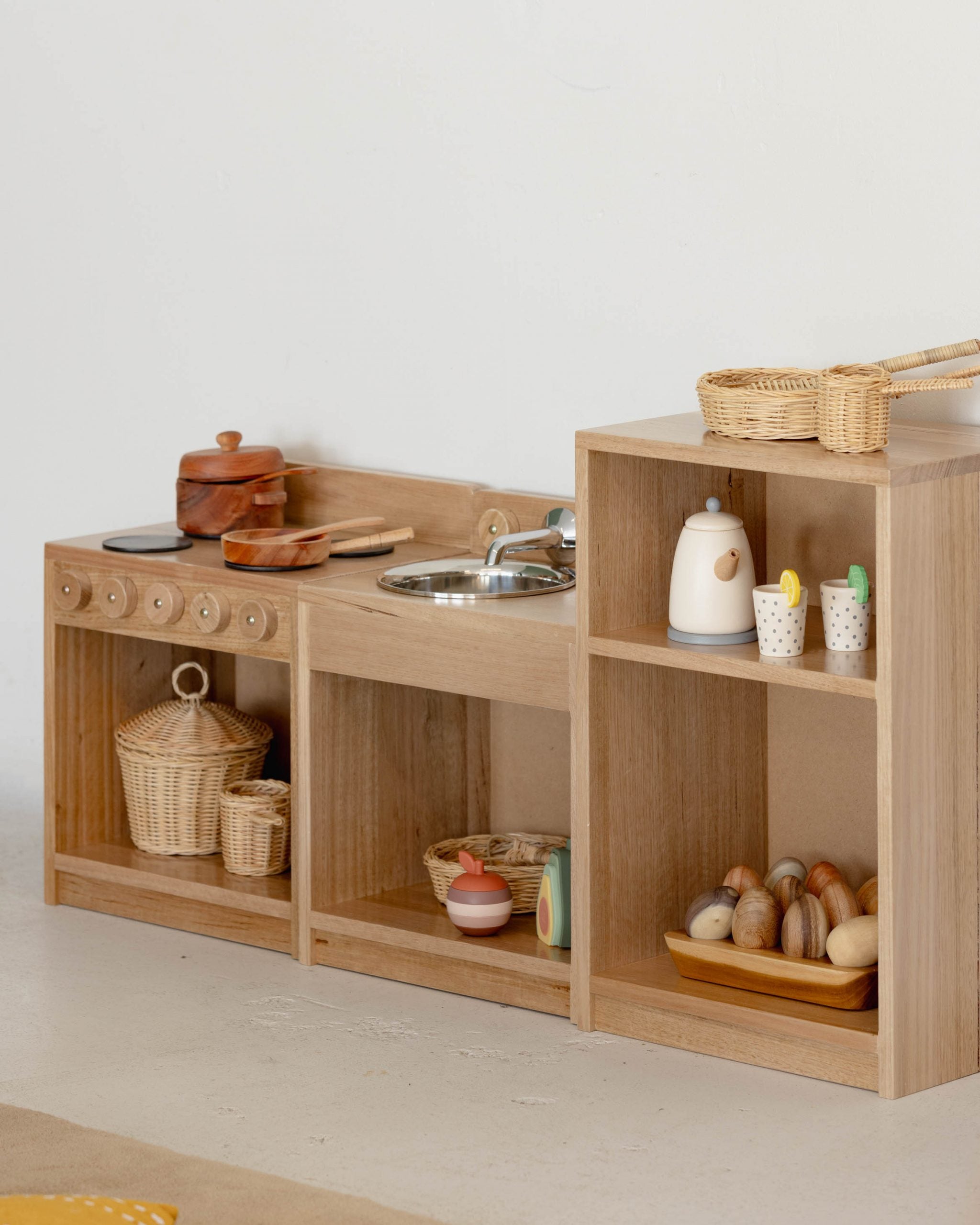 Tas Oak Baby Pantry