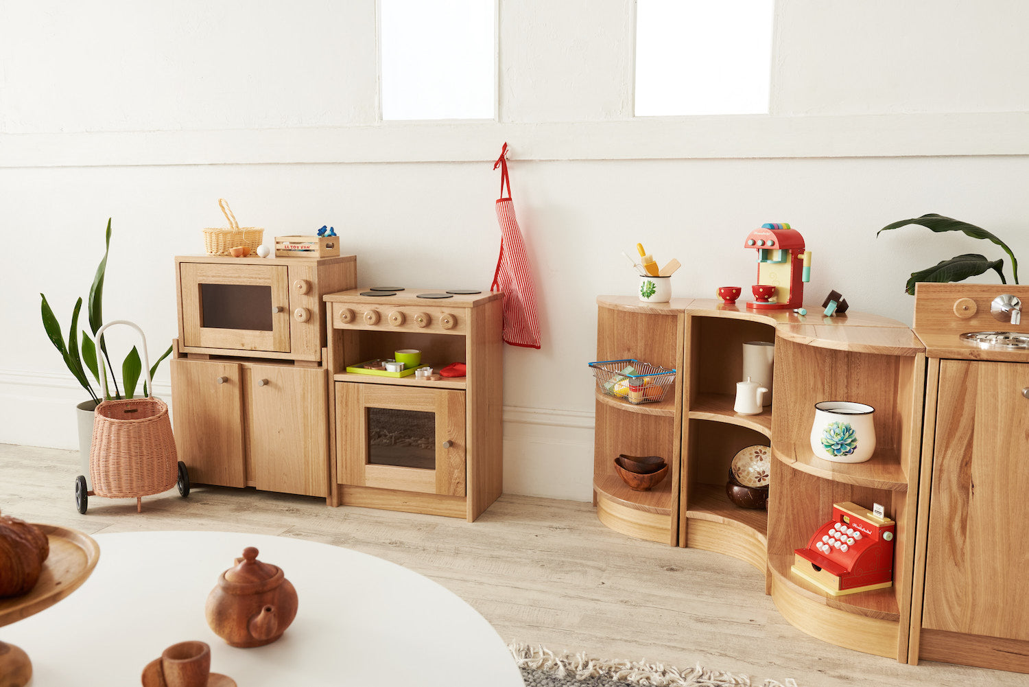 Rose Gum Home Corner Semi Circle