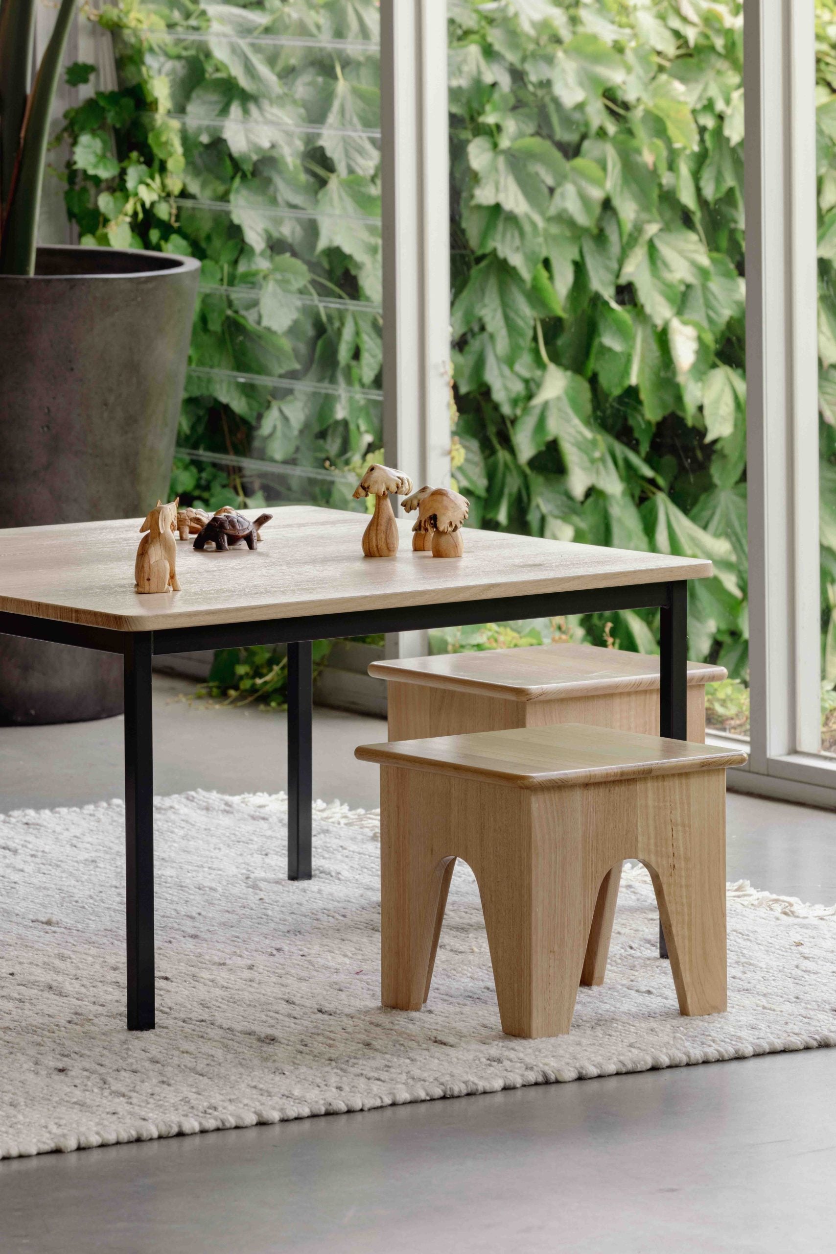 Tas Oak Hardwood Square Table 900x35.4 in