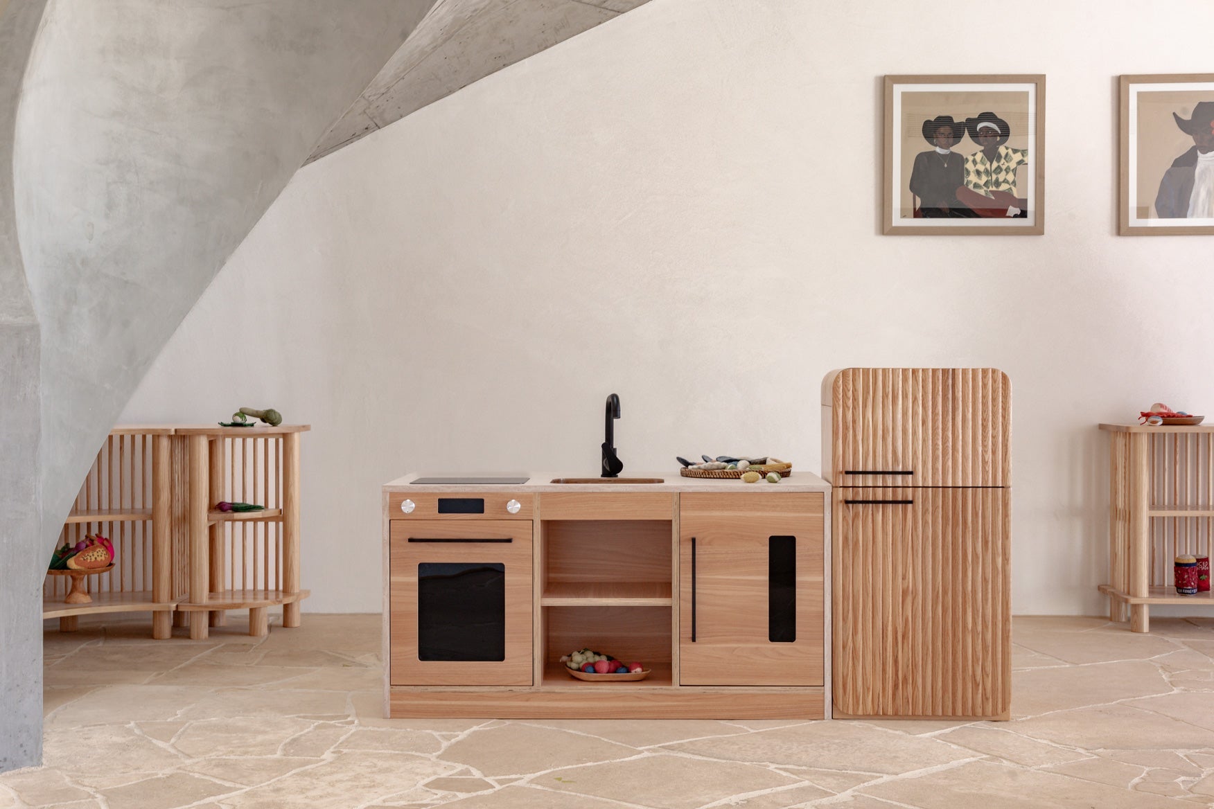 Travertine Kinder Kitchen & Sage Fluted Fridge