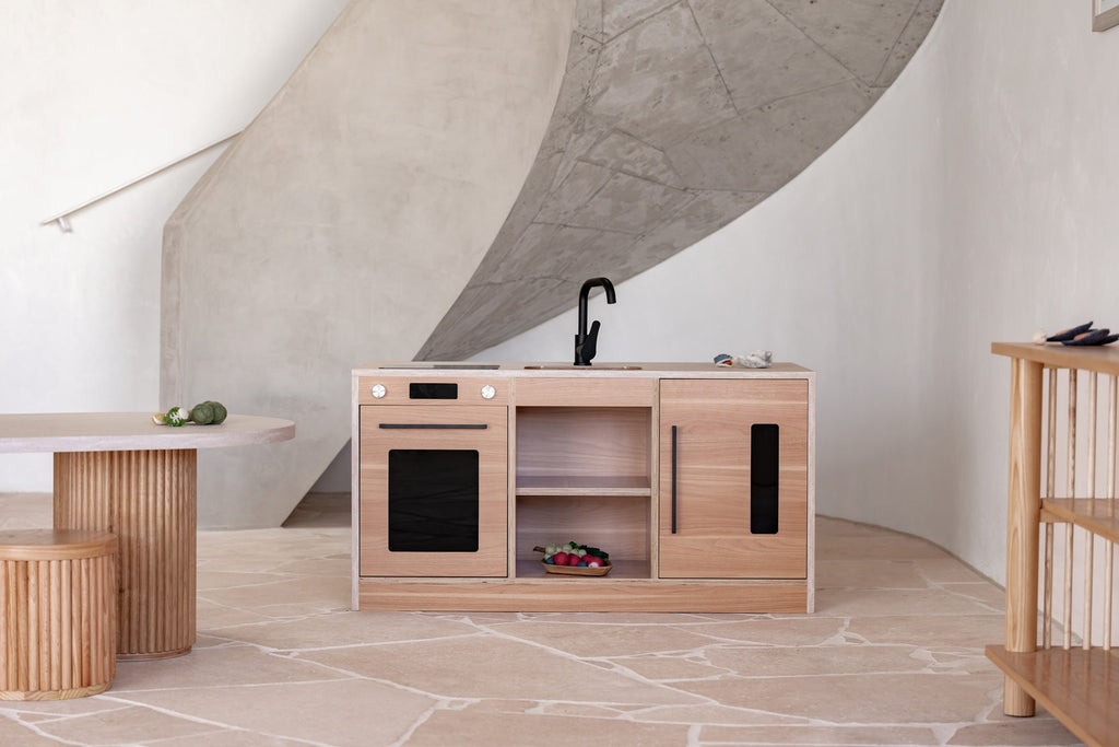 Travertine Kinder Kitchen & Sage Fluted Fridge
