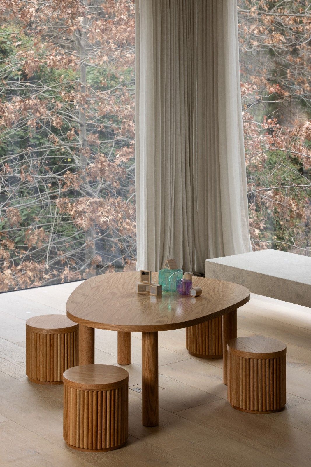 Oak Leni Organic Shape Table