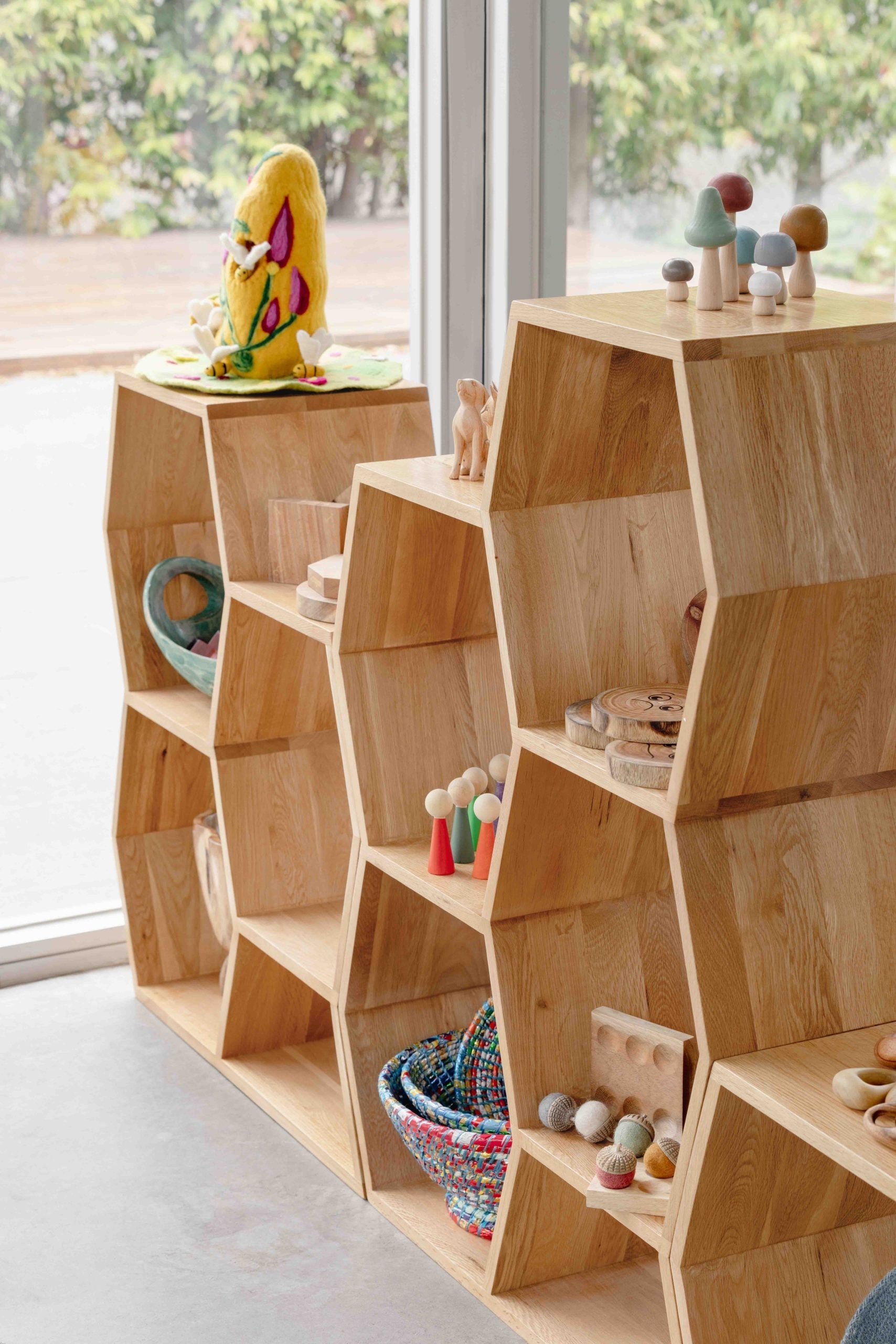 Oak Medium Honeycomb Display Shelf