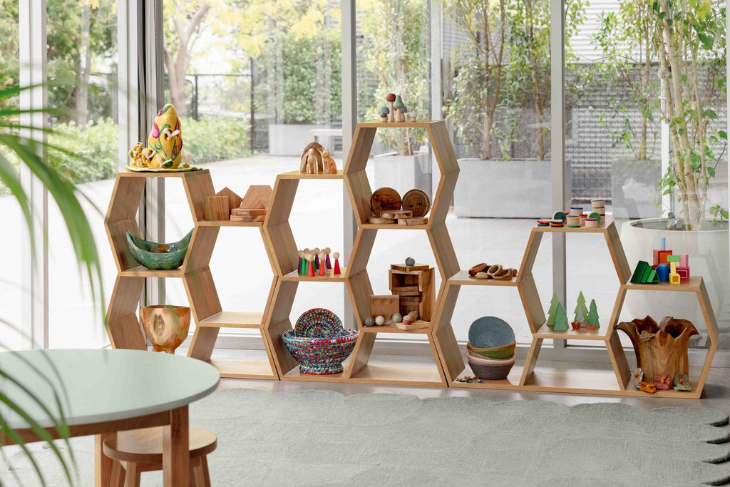 Oak Medium Honeycomb Display Shelf