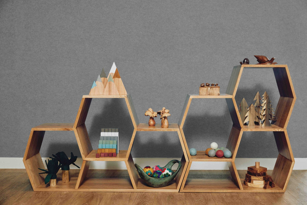 Oak Medium Honeycomb Display Shelf