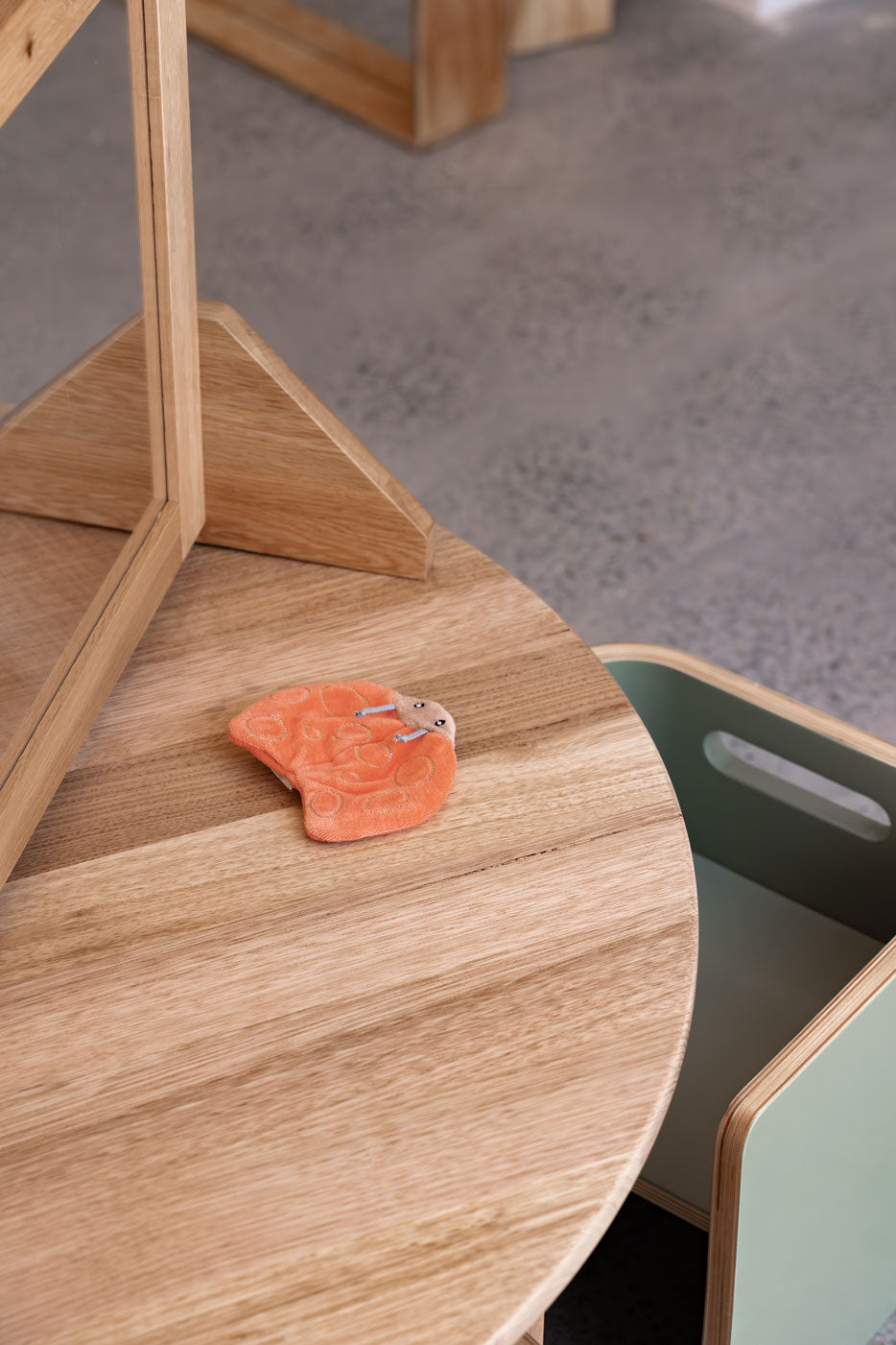 Desktop Easel
