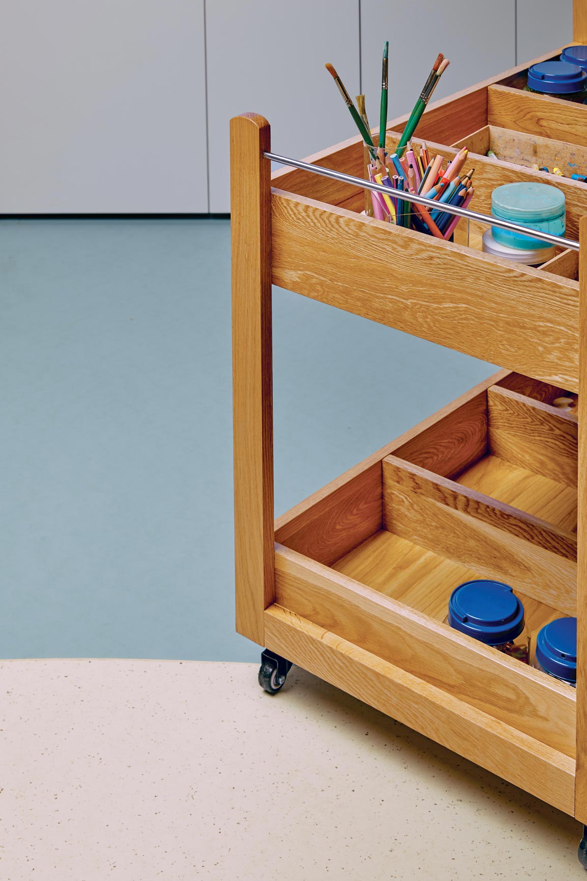 Oak Hobby Trolley