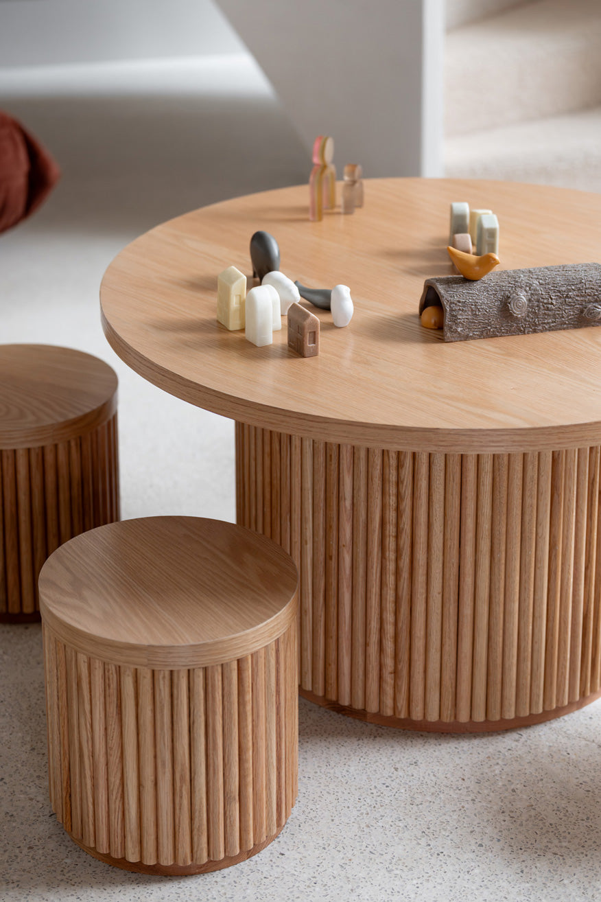Oak Fluted Round Table