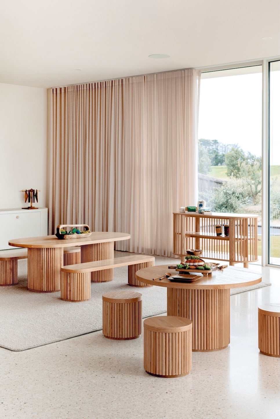 Oak Fluted Round Table