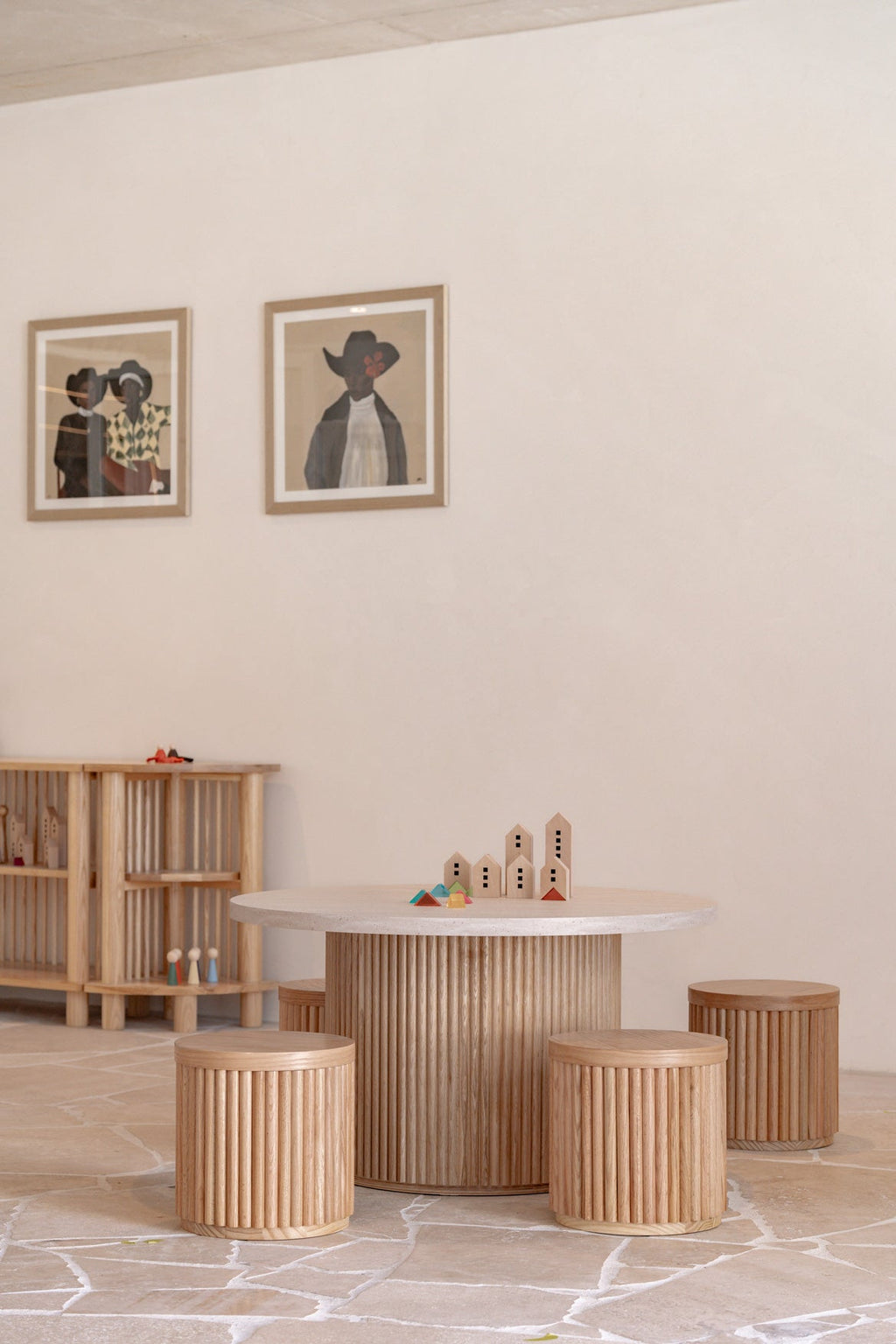 Travertine Fluted Round Table