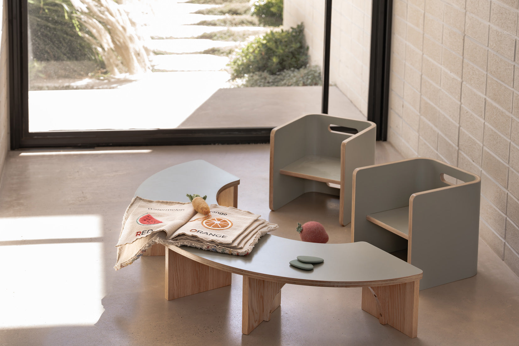 Half Circle Baby Table White