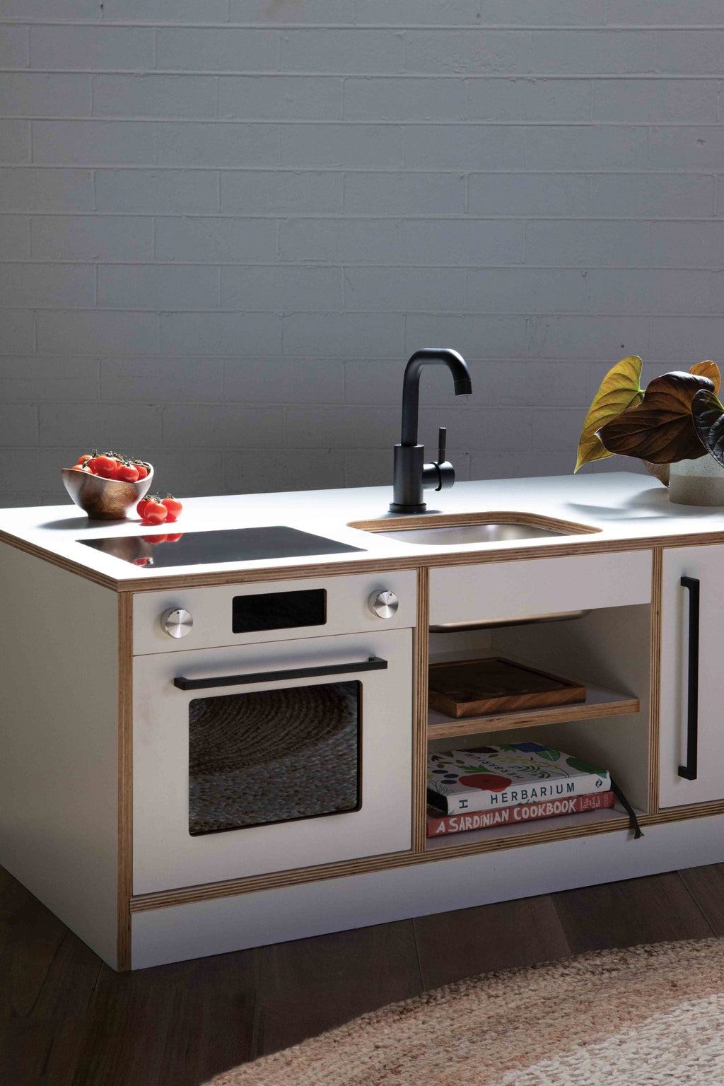 Kitchen & Breakfast Bar Kinder