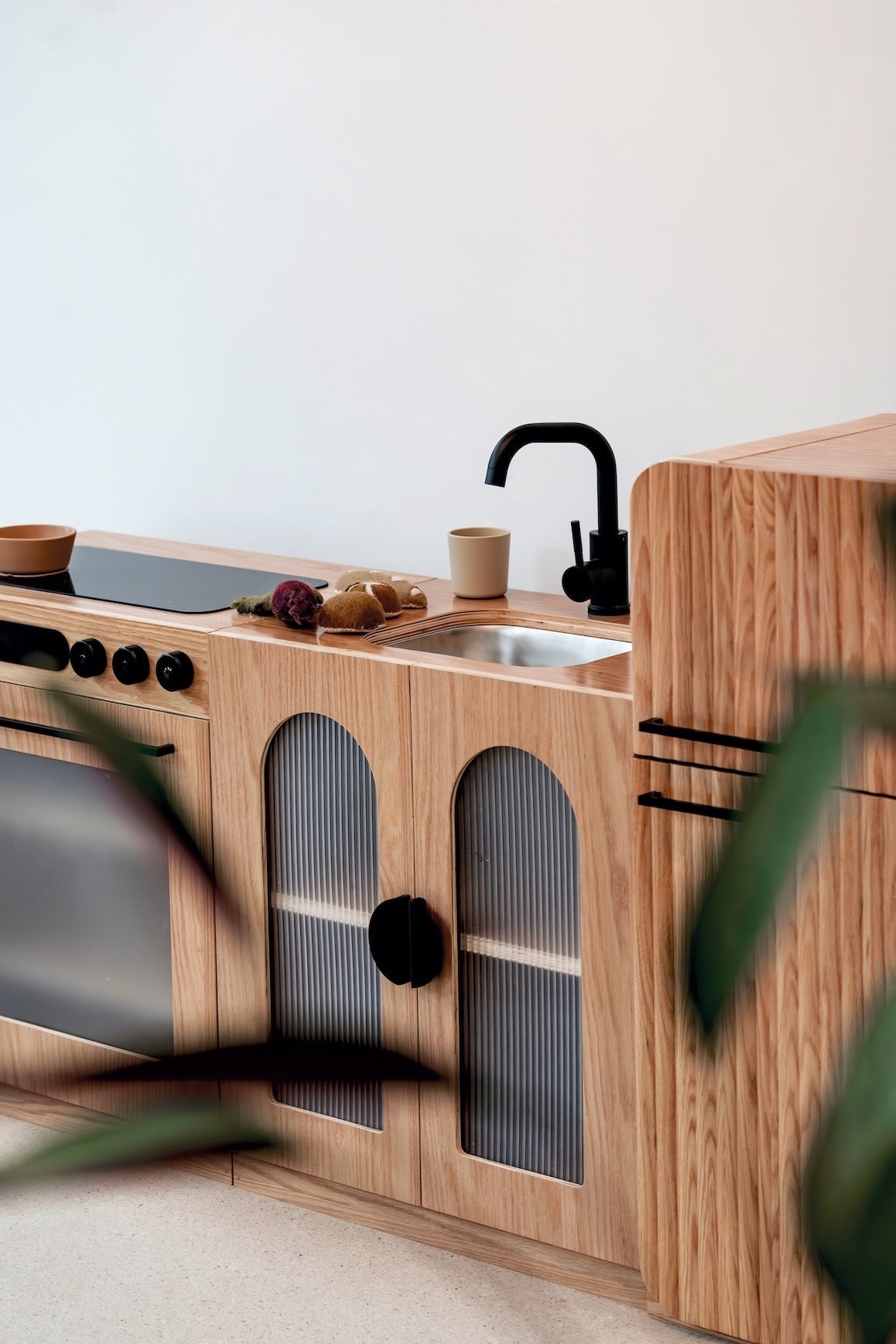 Oak Fluted Sink