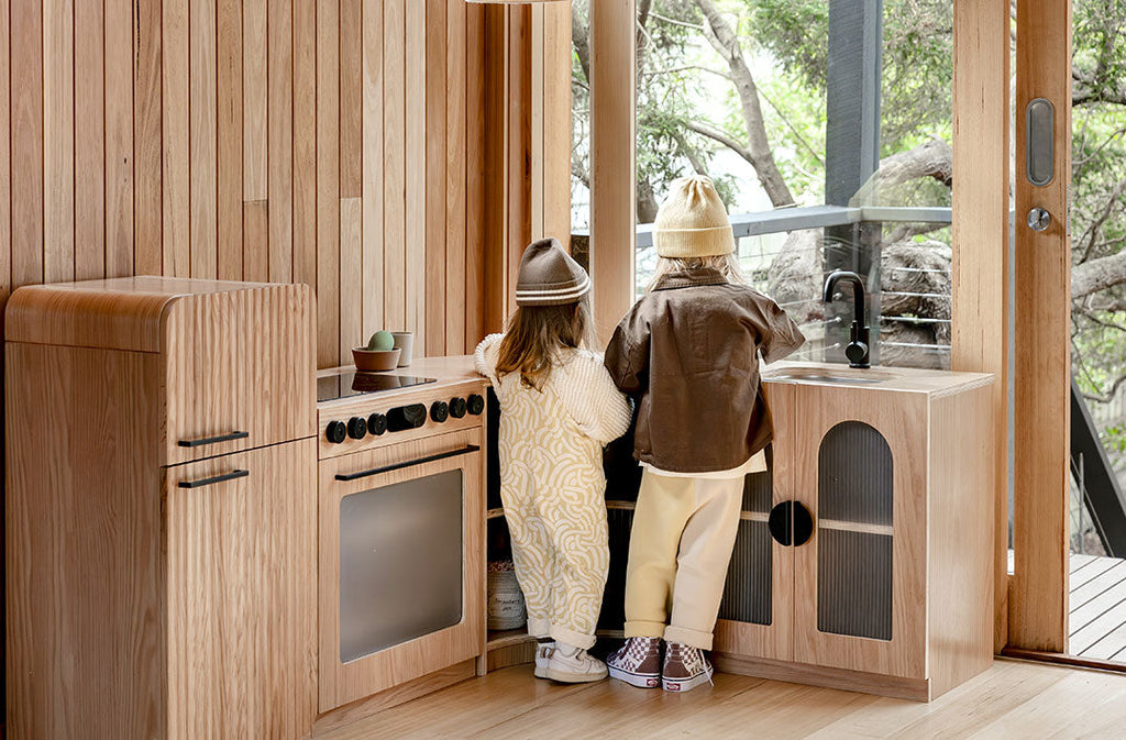 Oak Fluted Oven
