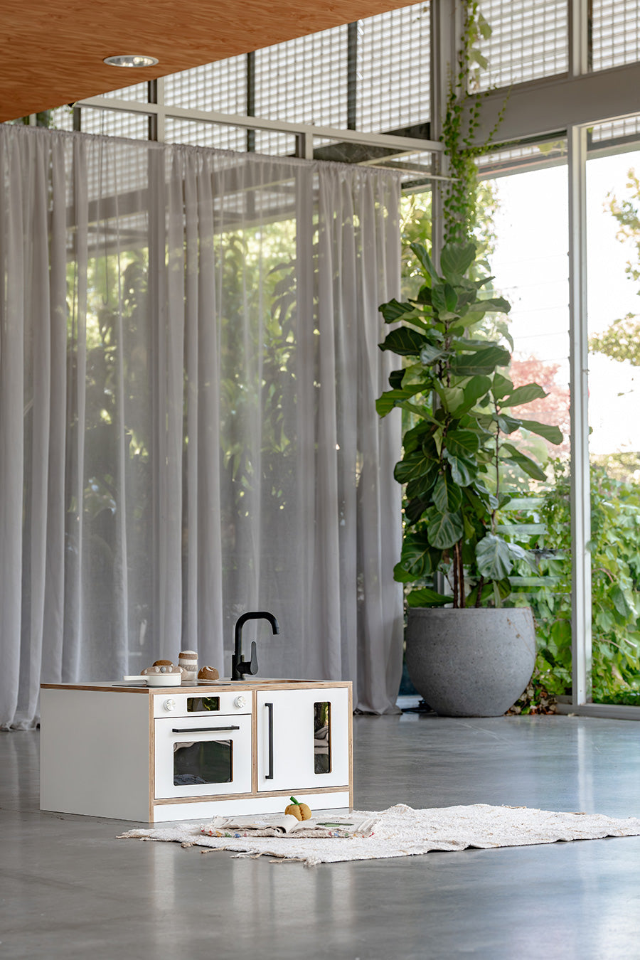 Kitchen & Breakfast Bar Baby