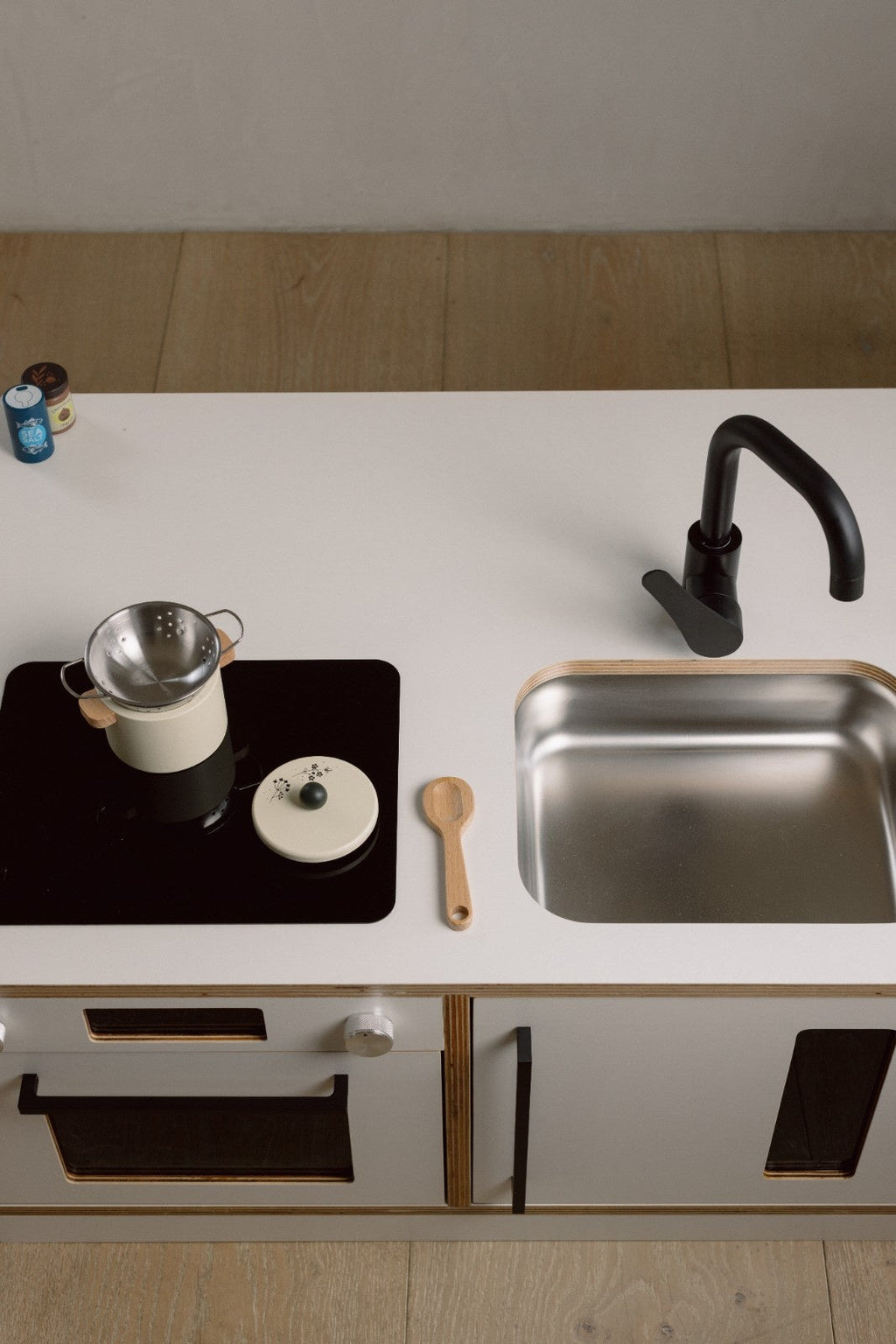 Kitchen & Breakfast Bar Baby