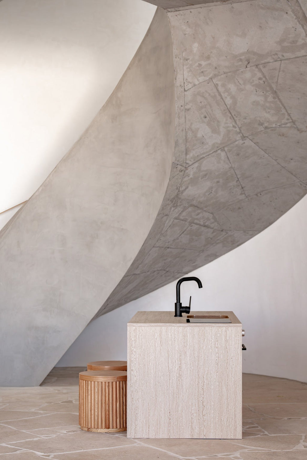 Travertine Kitchen & Breakfast Bar Kinder