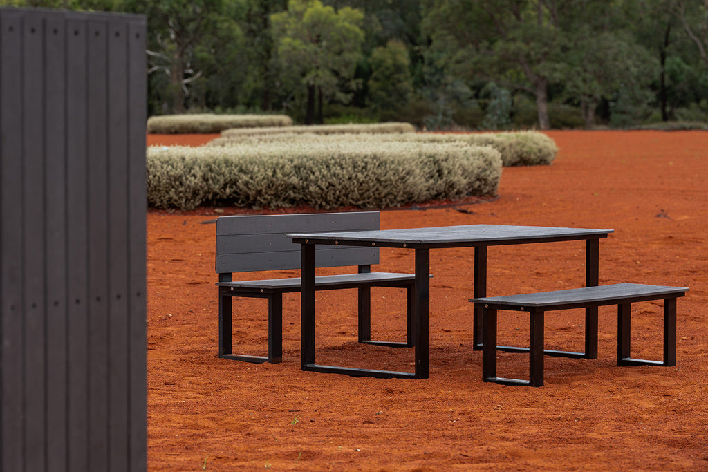Outdoor U-Frame Rectangle Table