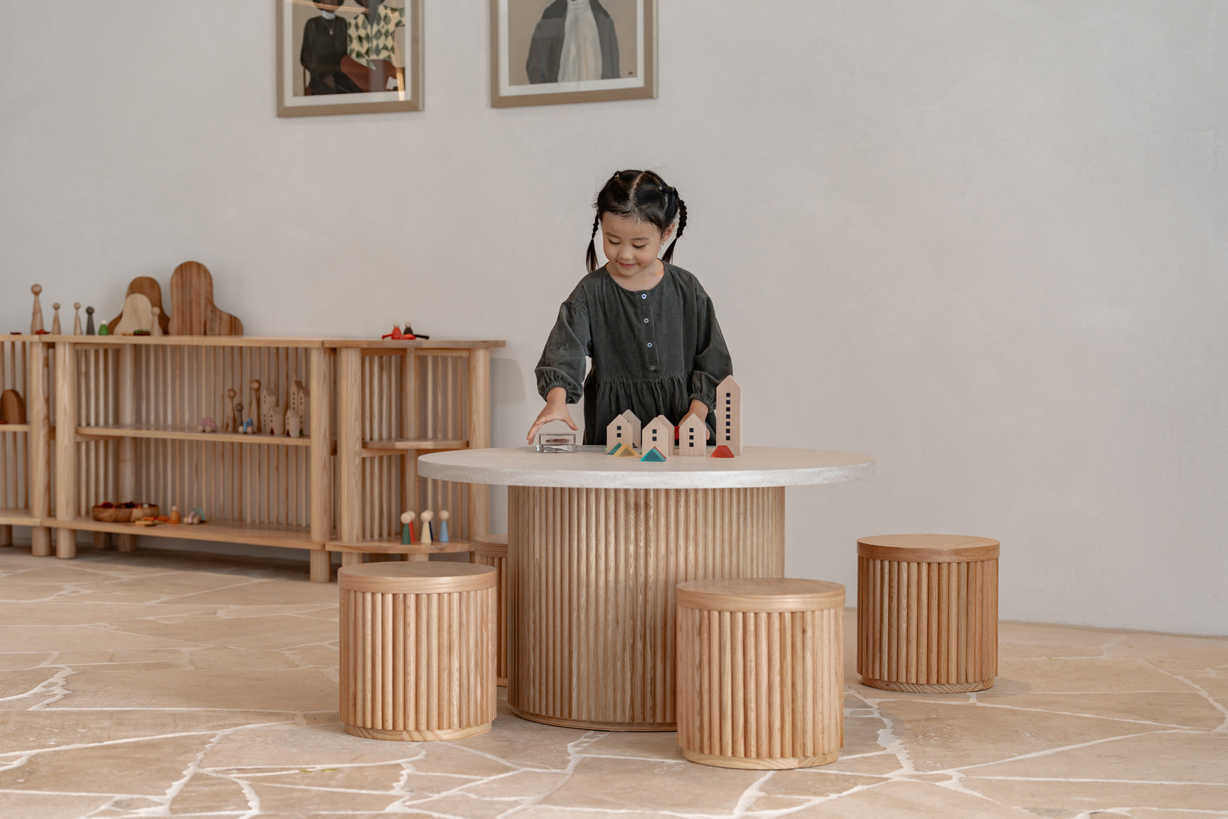 Travertine Fluted Round Table & Stool Set