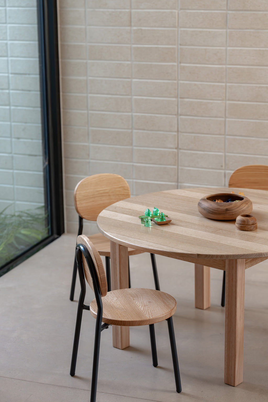 Tas Oak Hardwood Round Table