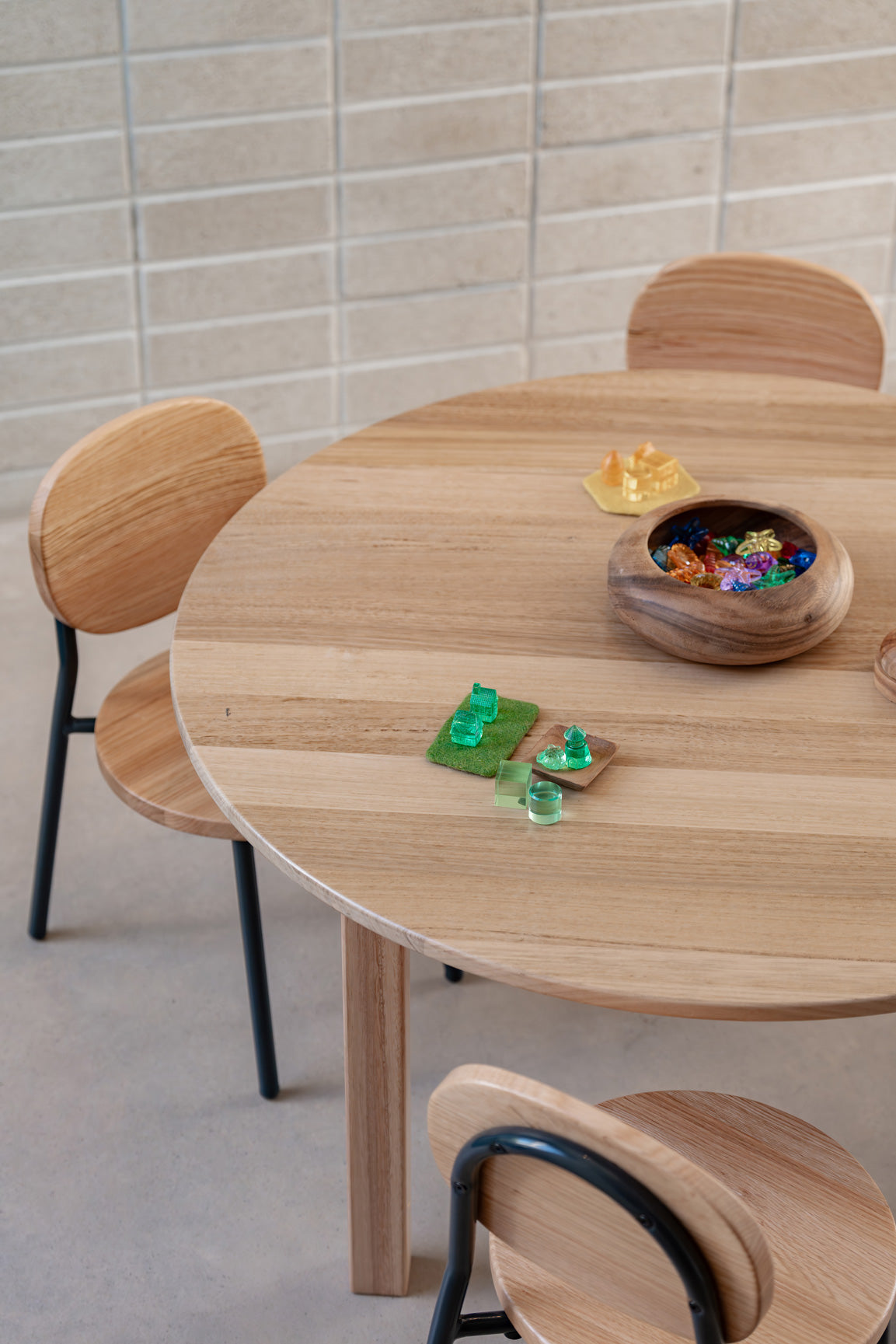 Tas Oak Hardwood Round Table
