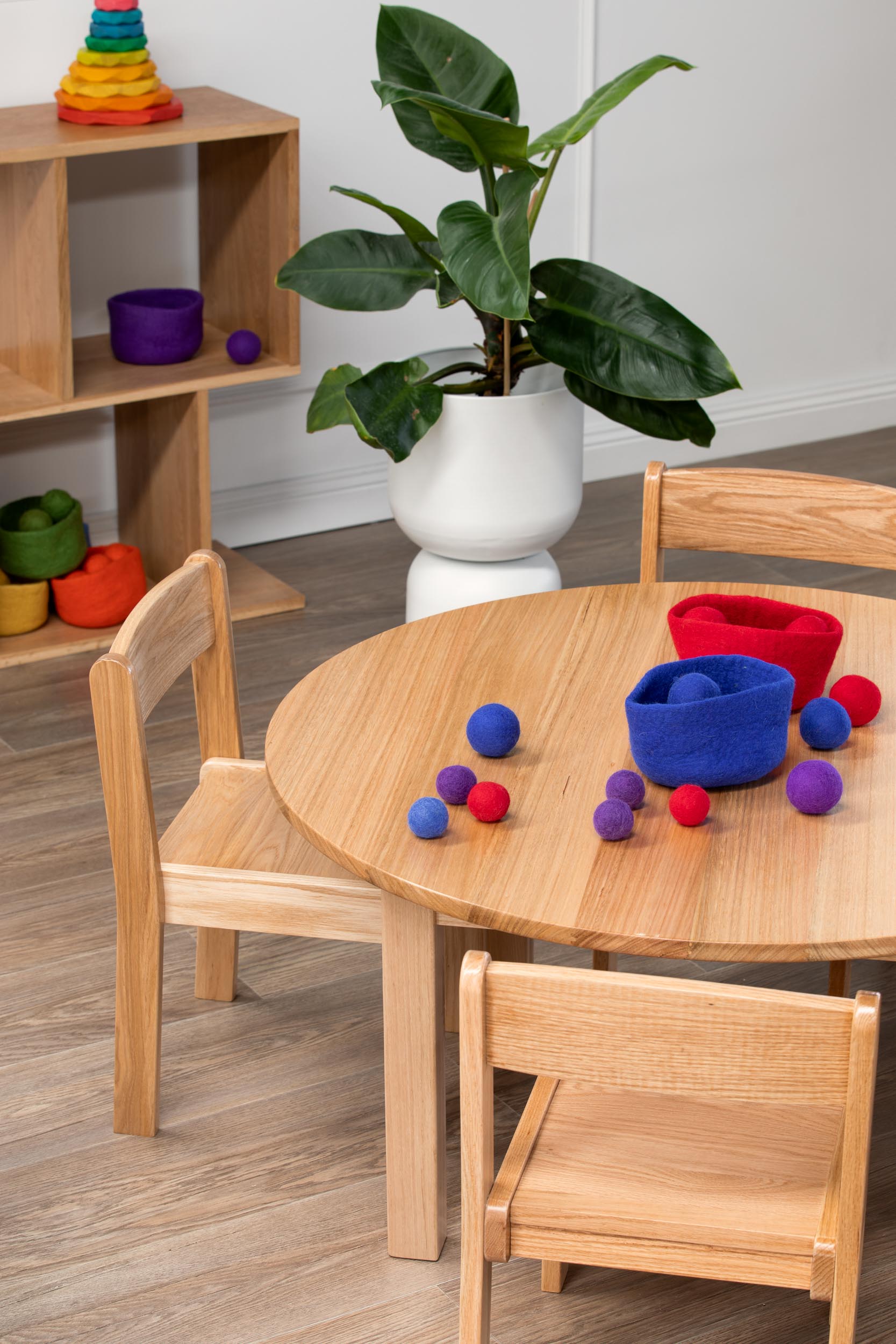 Tas Oak Hardwood Round Table