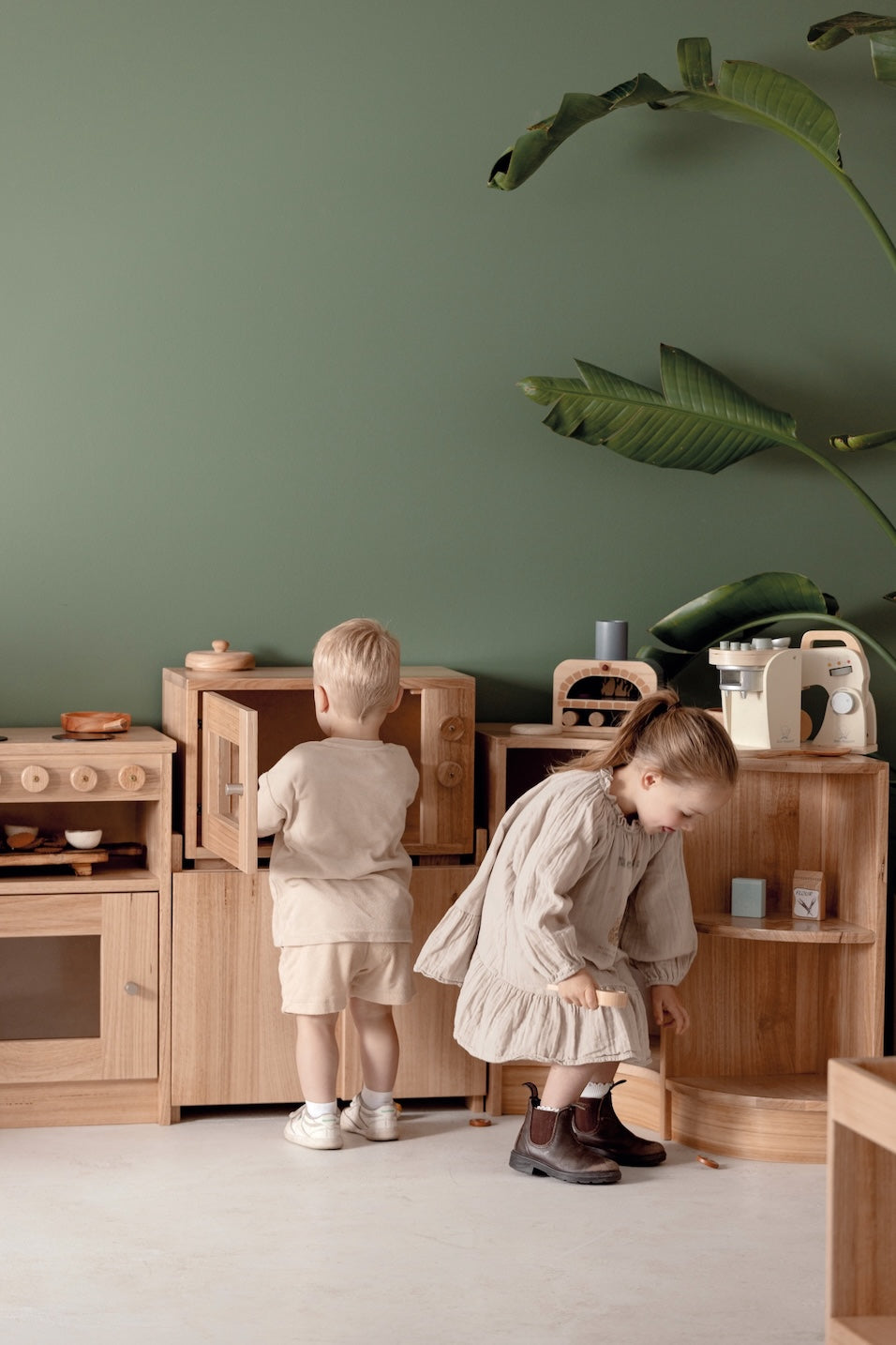 Tas Oak Microwave Unit