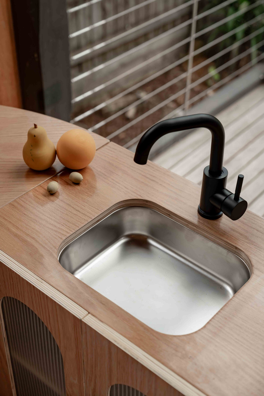 Oak Fluted Sink – additional product view